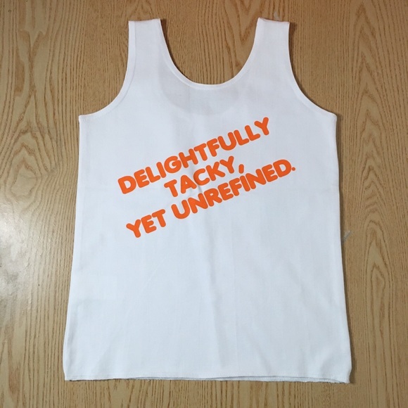 B21 New Hooters Girl Uniform Tank Clearwater FL w/a spot Cotton Spandex Medium - Picture 3 of 3